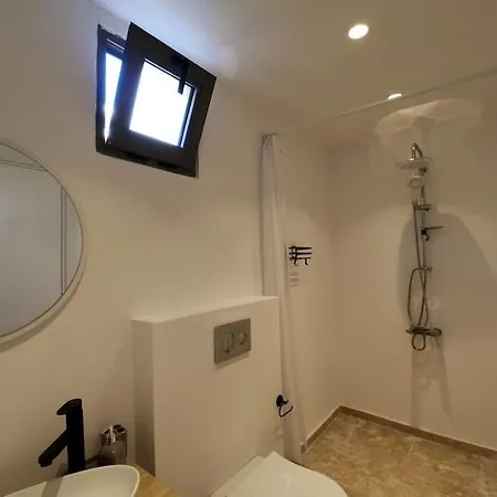 Ferienhaus Centraly Located In With Private Pool And Seaview *