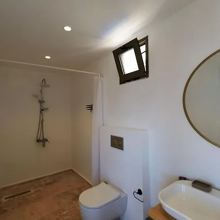 Centraly Located In With Private Pool And Seaview Ferienhaus *